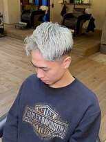 ミオ ベガ(Mio'' VEGA)&nbsp;ブリーチ2回でつくるメンズホワイトカラー×メンズショート