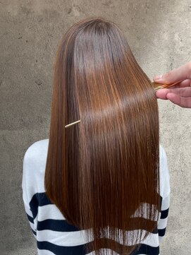 イシン(ISIN) 黒髪/縮毛矯正/髪質改善/ヘルシーロング[保土ヶ谷]