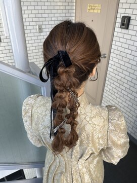 ソノ(sono) 編みおろし ツインポニー ツインアレンジ 参列ヘア イベントヘア