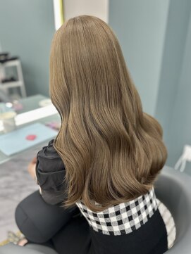 ラ ミュウ バイ ディーアンドティー(LA MIU by D&T) ブリーチなしダブルカラー/ミルクティー/レイヤーカット