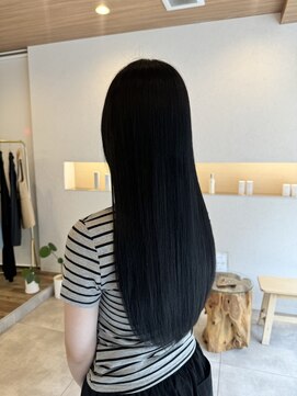 ウタリ(utari) 韓国風な透明感ブラック【難波 桜川/髪質改善】