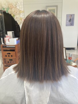 アンブレラ(umbrella) 髪質改善ストレート／自然なツヤと柔らかさのある美髪