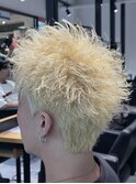 抜きっぱなしブロンドスパイキーショート