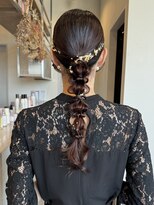 イミ(imi)&nbsp;編み下ろし/タイトアレンジ/タマネギアレンジ/金箔/ヘアセット