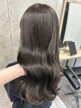 ディーエックス スリー(Dxxxx III) オリーブグレージュ 韓国 透明感カラー 顔周りカット