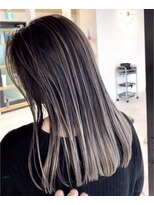 フリーク(FLEEK)&nbsp;神戸三宮_ストレートでも決まるバレイヤージュ