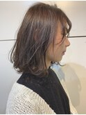 "Type ABデザイン"ブリーチなしのグレージュヘア
