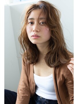 アコロン(acoron) 無造作カール×デザインカール