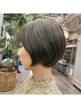 ザ デイ(THE DAY) こだわりのシンプルな前下がりボブ