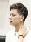 アップバングツーブロックメッシュ刈り上げショート