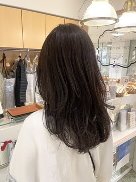 コム(com by neolive) レイヤーカット×オリーブグレージュ