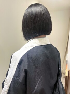 エミス バイ メルト 吉祥寺(emis by melt) 【吉田江梨】ボブ切りっぱなしストレートパーマ縮毛矯正