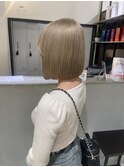 ハイトーンボブ　ボブ　内巻きボブ