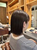 アドラーブル 駅南店(adorable)&nbsp;20代30代大人可愛い艶感グレージュ切りっぱなしショート