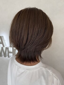 A BY WHO江坂/ショートウルフ/くびれヘア/透明感カラー