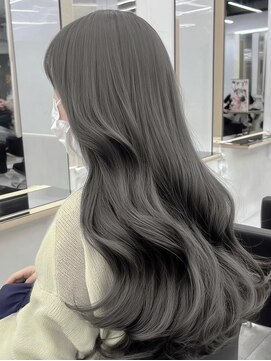 イル(iLe.) グレージュ/レイヤーカット/ウルフカット/ブリーチカラー/美髪
