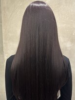 山野愛子美容室 銀座店&nbsp;ロングレイヤーバイオレット艶髪カラー前髪サイドバング