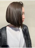 前下がりボブ　クール　切りっぱなし