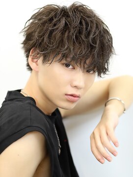 リップス 池袋(LIPPS) ツーブロック　ツイストスパイラル　テクノ　シロウ