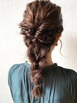 プラグ バイ ネオリーブ(plug by neolive)&nbsp;結婚式やお出かけに☆編みおろしアレンジ♪♪