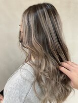 ラックスビー ユナイテッド 神戸三宮いくたロード店(LUXBE UNITED)&nbsp;透明感外国人風バレイヤージュ/ハイトーン