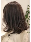 魅力倍増カールセミディショートヘア姫カットダークアッシュ白髪