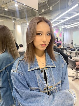 ユーフォリア 渋谷グランデ(Euphoria SHIBUYA GRANDE) ハイトーン ダブルカラー グレイジュカラー