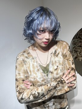 スリー(three) PALE BLUE