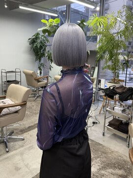 ウーフ(U-fu) ハイトーンボブ/ダブルカラー/ケアブリーチ/ハイトーンショート