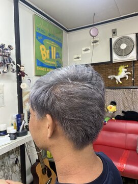 マリ美容室 シルバーショートスタイル