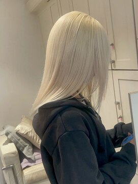 ベレーザ 渋谷(BELEZA) 16996抜きっぱなしブロンドボブレイヤーカット金髪シャギーボブ