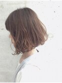 ワンレンウェーブボブ×ピンクベージュカラー
