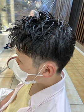 クオリス 上板橋店(QUALIS) スッキリ束感ビジネスショート【ツーブロ×刈り上げ】