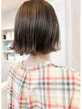 キャアリー(Caary) 福山イルミナカラー人気caary外ハネボブ/アッシュベージュ