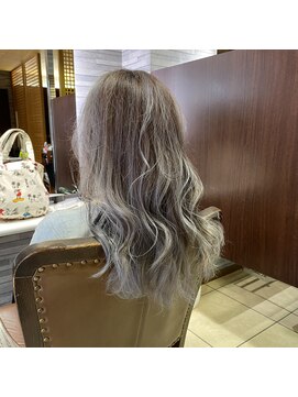 美容室 イルフェドゥ(Il fait doux) 白髪ぼかしエアータッチバレイヤージュ