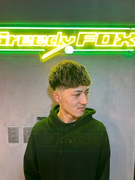 グリーディーフォックス 代々木(Greedy FOX) 波巻き/ハイライト/マッシュパーマ/ウルフ[シェービング]