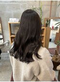 暗めグレージュ