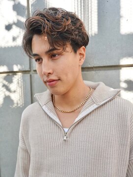 ニコ トウキョウ ロジック(nico TOKYO Logic) センターパートニュアンスパーマフェザーパーマ