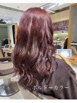 アース 若葉台店(EARTH)&nbsp;赤を味方に、夏を華やかに。ボルドーカラーで大人のハイトーン