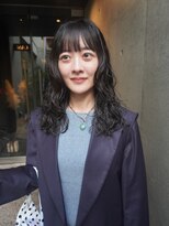 カシ 中目黒(CASI)&nbsp;秋冬ヘアはウェービーパーマでおしゃれに！