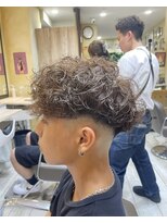 グルーマーズトウキョウ(GROOMER/S TOKYO)&nbsp;外国人風ブラウンカラースペインカール