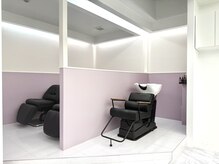 ディスイズ(thisis)の雰囲気（スパルームは半個室で極上体験♪［髪質改善/縮毛矯正］）