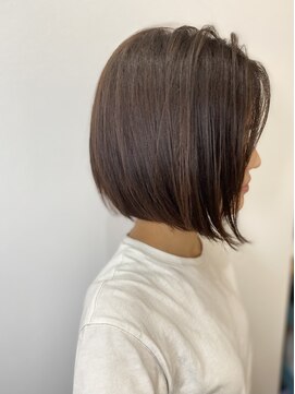 グリーン(green) 白髪染め艶カラー×ボブ[行徳_green]