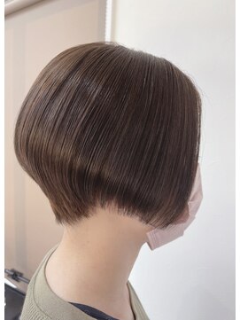 ダンクレスト(Daan Crest) 【ハンサムショート】×【アッシュグレージュ】