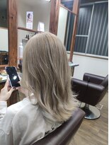 エルパライソ(Hair make Elparaiso)&nbsp;ホワイトベージュ