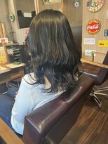 ニカ(NIKA) 波巻きパーマセミロングスタイル