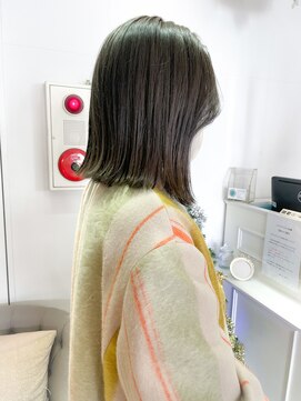 バブ バイネオリーブ(Bab by neolive) 艶髪☆マットグレージュ 切りっぱなしボブ ダークアッシュ