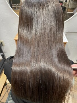 クオーレ(CUORE) ドライヤーで乾かしただけで綺麗にサラサラにまとまる縮毛矯正