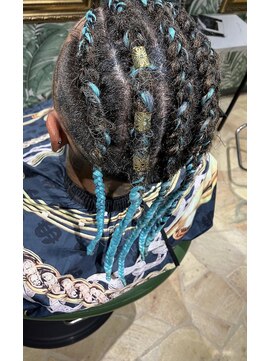 マドゥーズ ヘアショップ(Madoo's hair shop) エクステコーンロウ