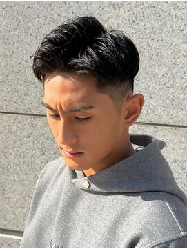 クオンヒール 淀屋橋店(QUON HEAL) スペインカール/スパイキーショート/フェザーパーマ/フェード